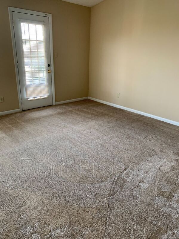 Building Photo - 5501 Rosebriar Way