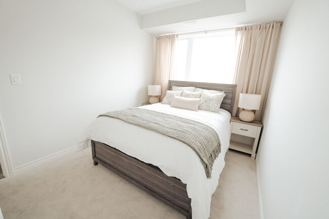 Building Photo - 192 Erie St