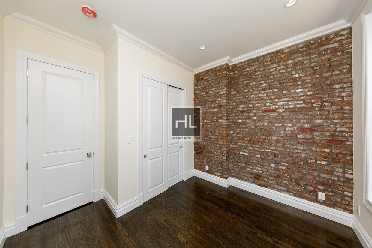 Building Photo - State Street