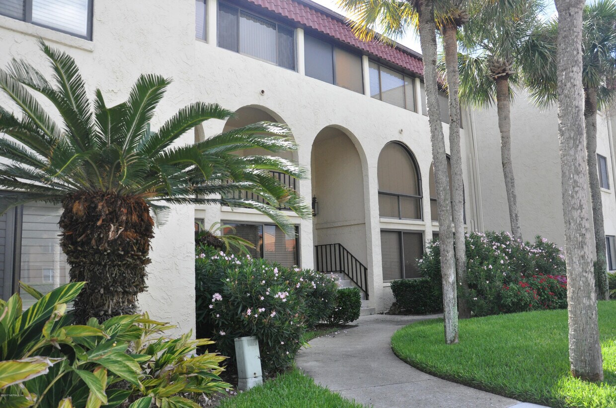 Primary Photo - 2325 COSTA VERDE Blvd