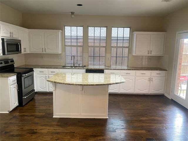 Building Photo - 7413 Kallan Dr
