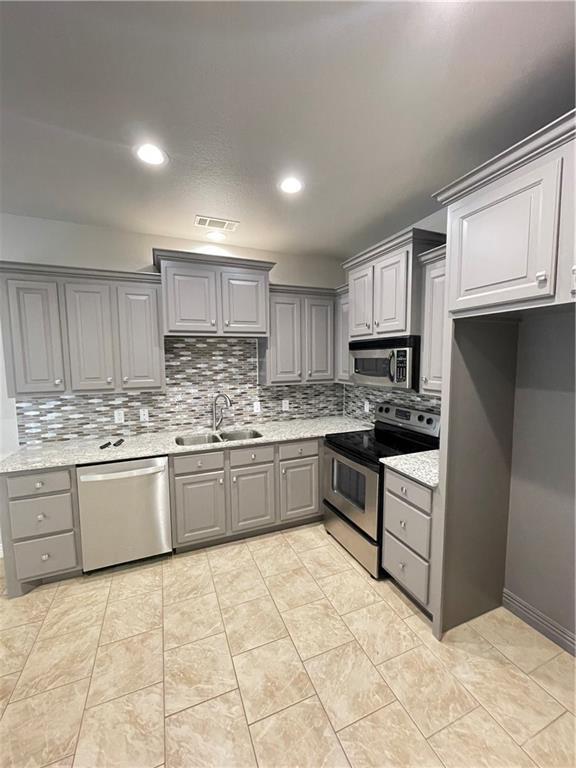 Building Photo - 4180 Meadow View Dr
