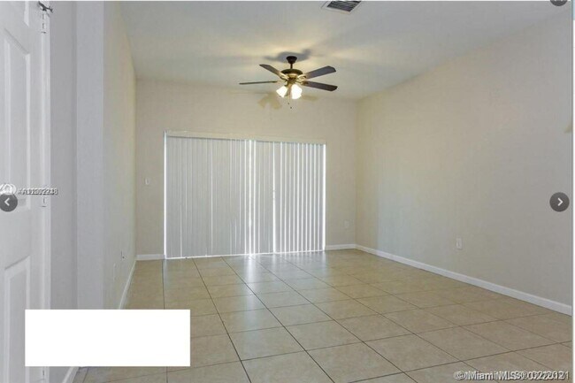 Foto del edificio - 2423 NW 31st Ct