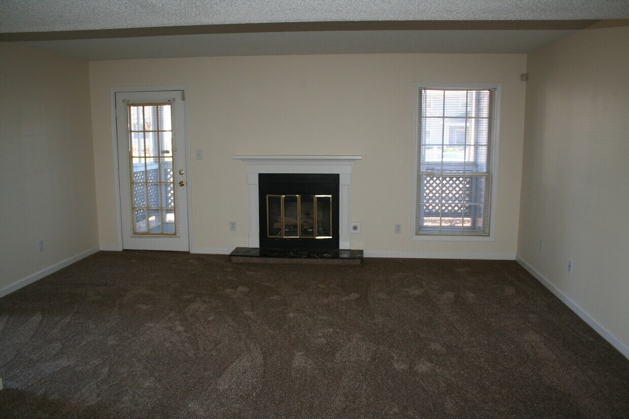 Foto del edificio - Great Condominium located in East Charlott...