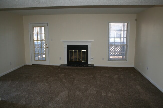 Foto del edificio - Great Condominium located in East Charlott...