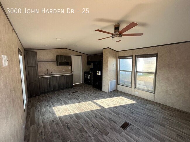 Building Photo - 3000 John Harden Dr