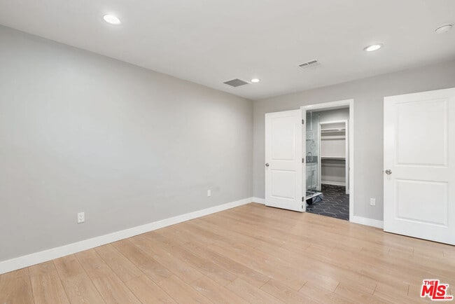 Foto del edificio - 5461 Geer Ave