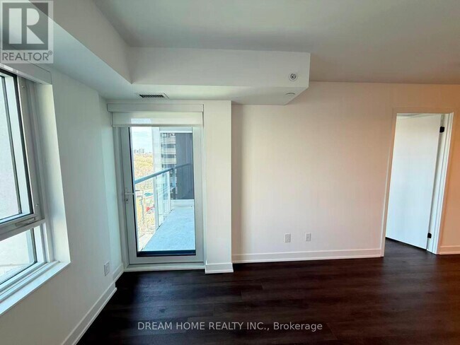 Building Photo - 806 - 609 SHERBORNE STREET