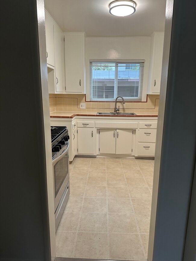 Building Photo - 10871 Whipple St