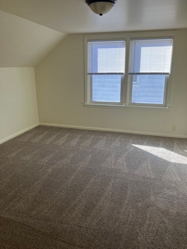 Foto del edificio - Coming SOON! Single Two Story Family 3 Bedroom Home