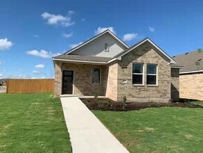 Building Photo - 118 Dedina Dr