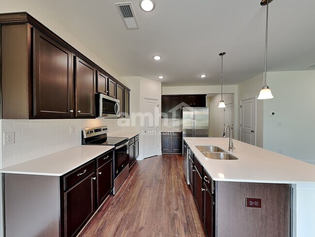 Foto del edificio - 11213 Callahorn Dr