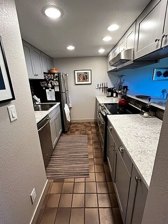 Building Photo - Winter Seasonal Rental- Mountainside Condo...
