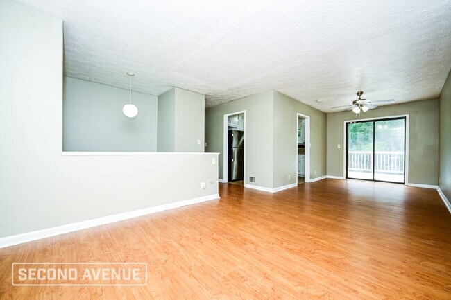 Foto del edificio - 2237 Rocklane Dr
