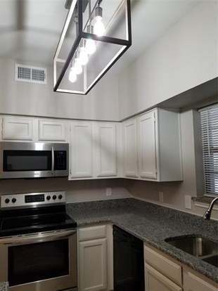 Foto principal - 2835 Keller Springs Rd