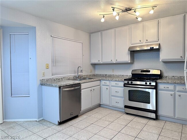 Foto del edificio - 8413 Dunphy Ct