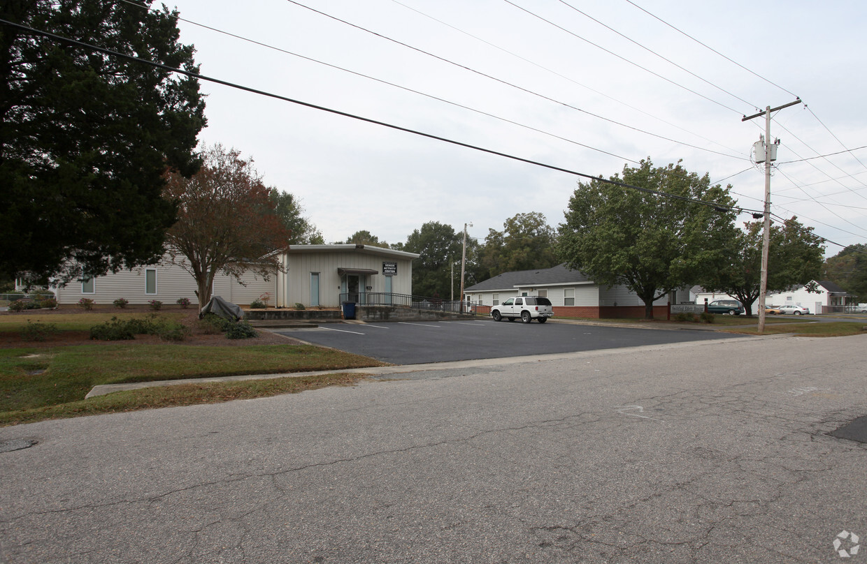 Primary Photo - Smithfield Elderly Housing