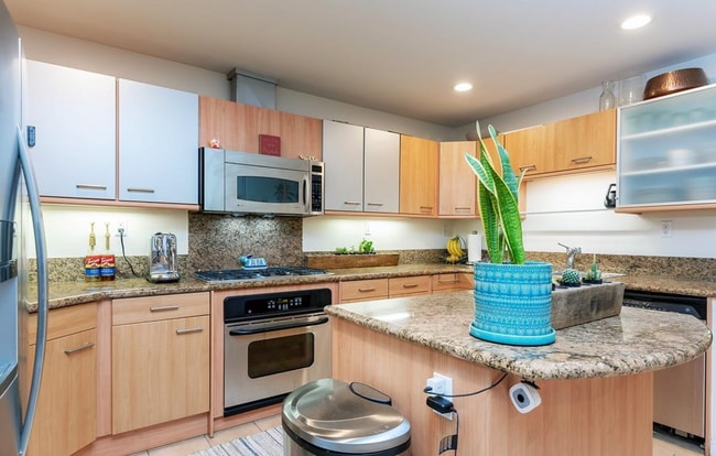 Foto del edificio - 4057 First Ave.