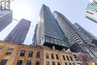 Building Photo - 327 King St W