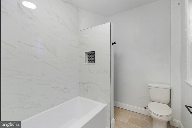 Foto del edificio - 2251 N Lambert St