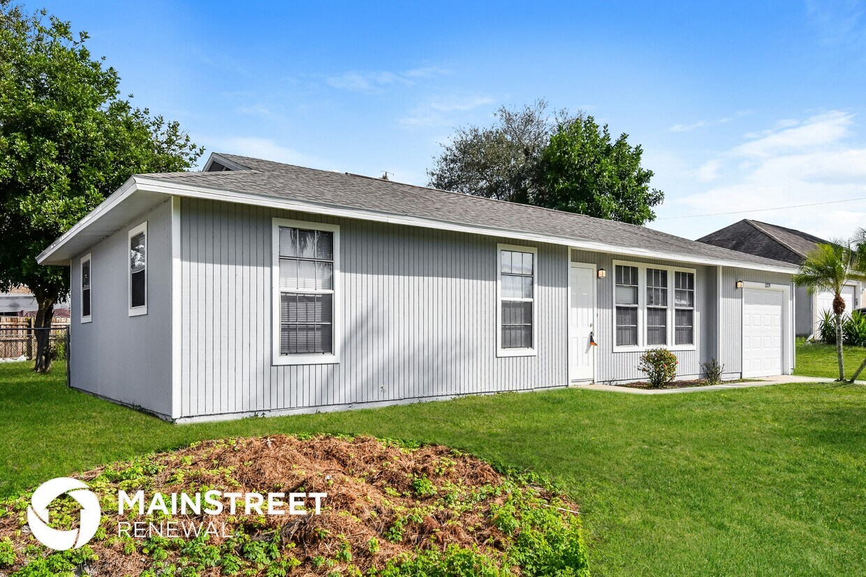 Foto principal - 1329 NE 13th Ave