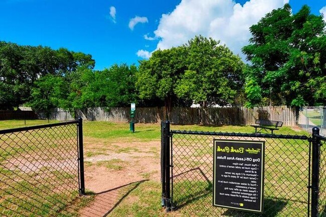 Building Photo - 2207 S 5th St