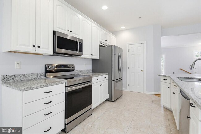 Foto del edificio - 10635 Hillingdon Rd