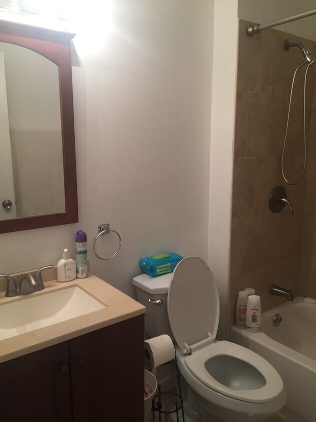 2203 Old Fort Hills Dr, Fort Washington, MD 20744 House for Rent in