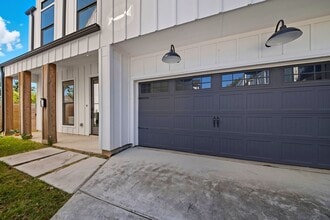 Building Photo - 1412 Weiss St