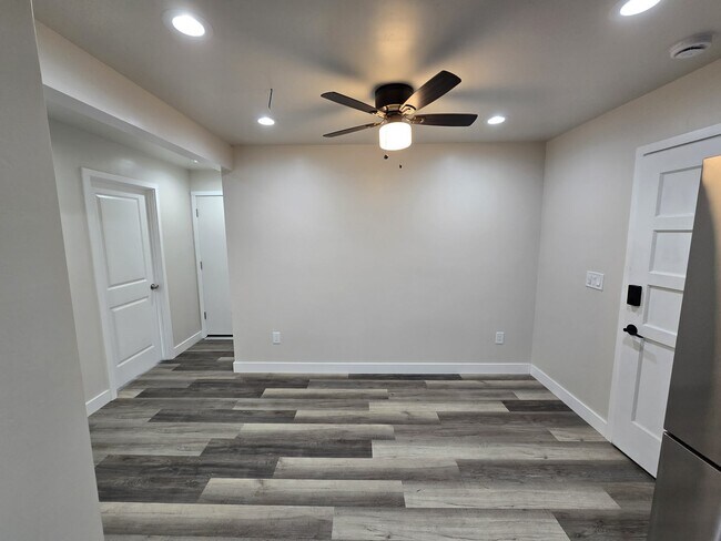 Foto del edificio - 2224 W Dunlop St