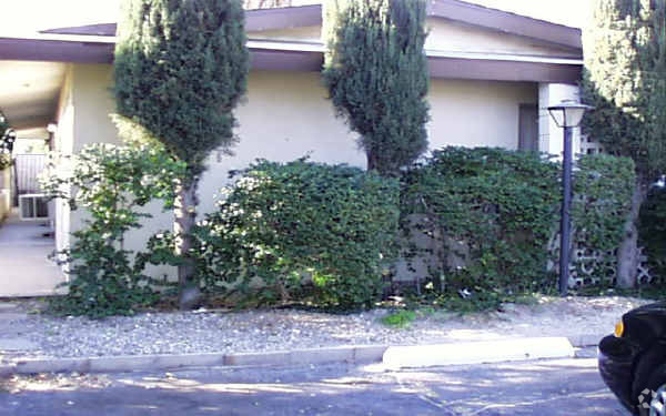 Building Photo - Chuckwalla Villa