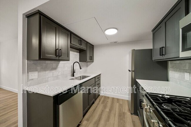 Foto del edificio - 4509 E 31st St