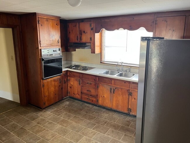 Building Photo - 2124 Old Milburnie Rd