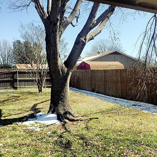 Building Photo - 3409 Peppertree Ct