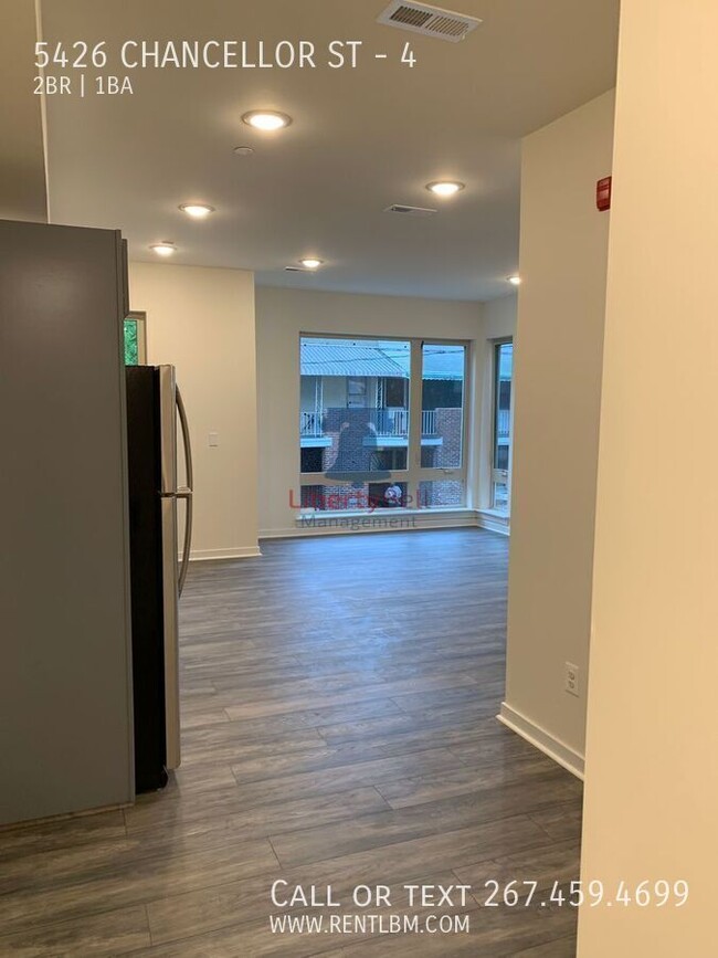 Foto del edificio - 5426 Chancellor St