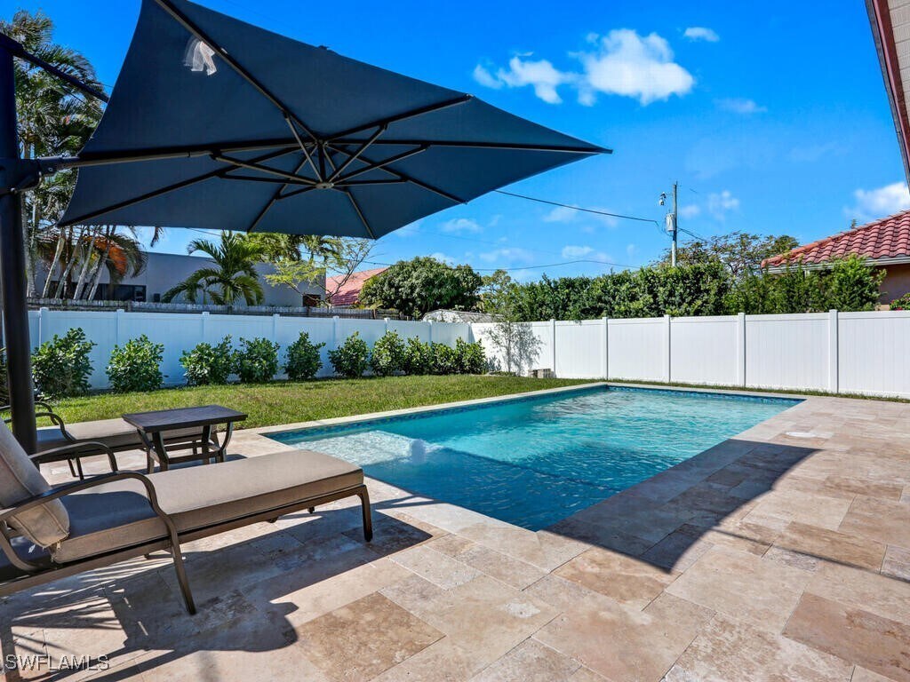 Foto principal - 774 99th Ave N