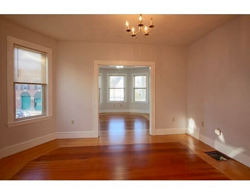 Building Photo - 420 Essex St