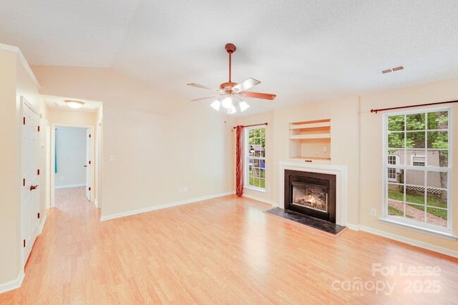Building Photo - 7213 Preakness Stakes Ln