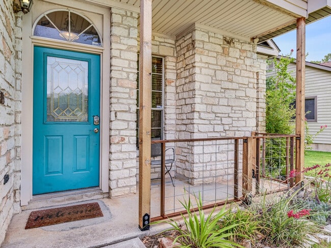 Building Photo - 14809 Great Willow Dr