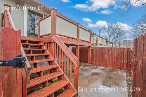 Foto del edificio - 10965 Gillette-