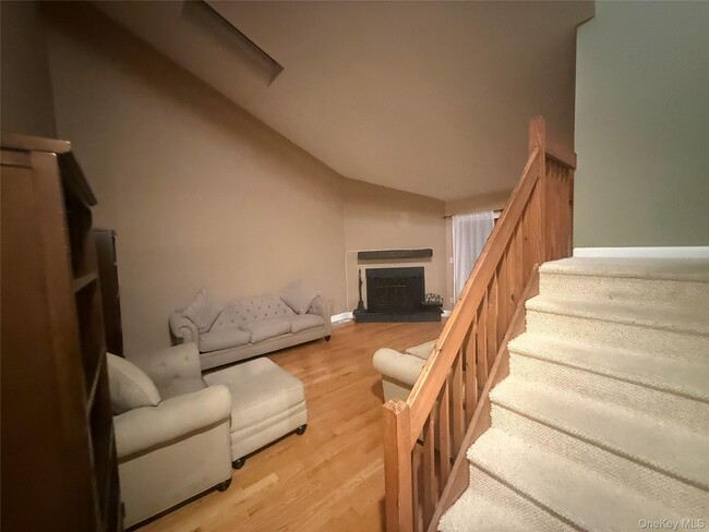 Building Photo - 21 Cherry Ct