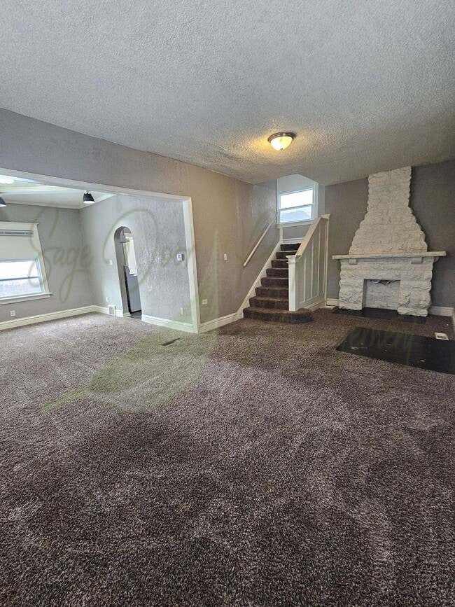 Building Photo - READY TO CALL HOME!!!