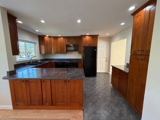 Building Photo - Beautifully Updated Peacock Gap 3x2 Home with Large Yard, HW Floors, Garage