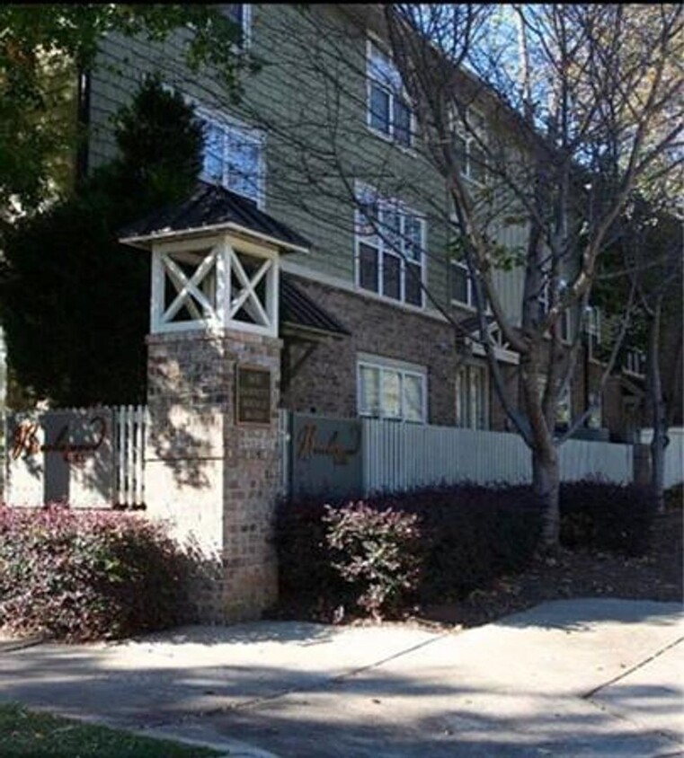 Foto principal - Brookwood Mill Townhome available!!