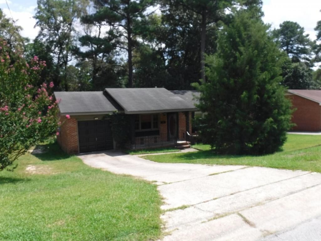 733 Ashburton Dr House for Rent in Fayetteville, NC