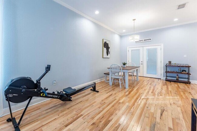 Foto del edificio - 415 Furnish Ave