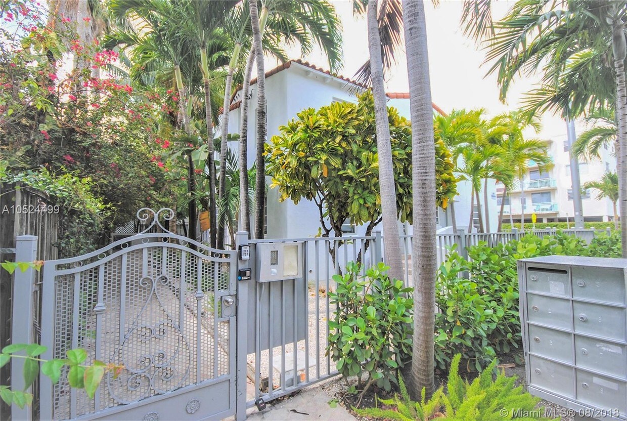 Foto principal - 644 15th St