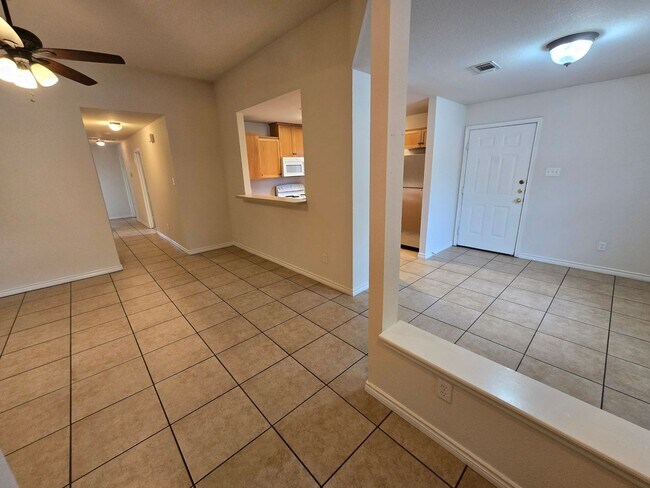 Foto del edificio - College Station - 3 Bedrooms / 3 bath Duplex on Oldenburg