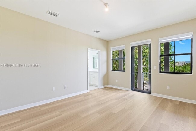 Foto del edificio - 10429 NW 61 Ln.