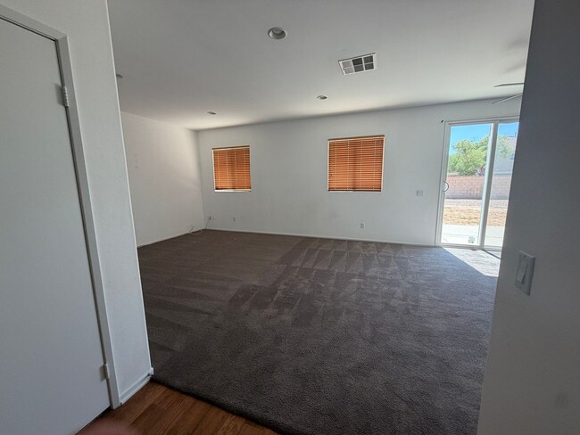 Foto del edificio - 43107 57th St W